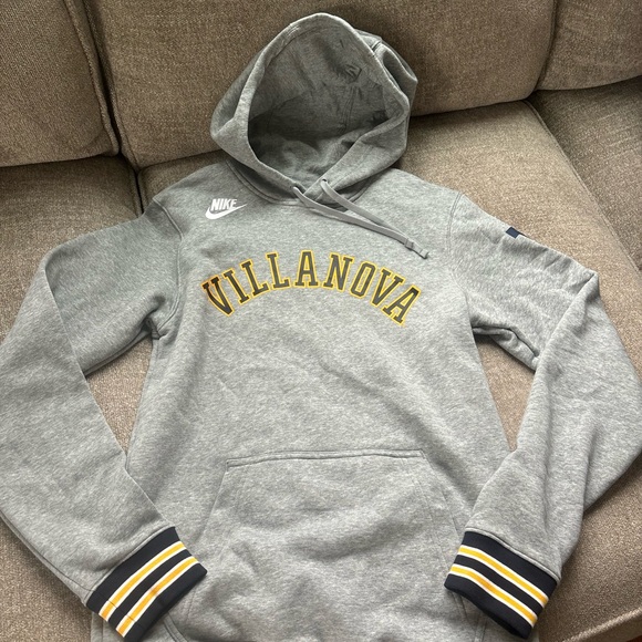 Villanova Nike retro Gray Sporty Pullover Sweater - Picture 2 of 6